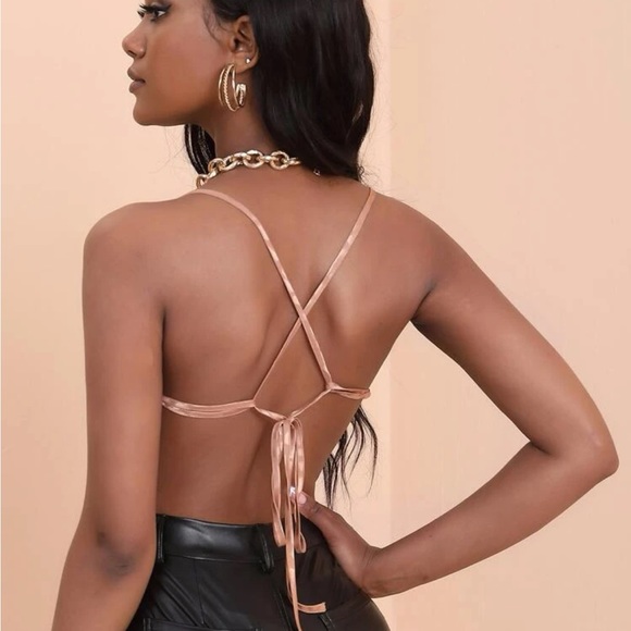 Knotted backless satin top - Picture 2 of 2